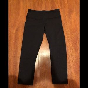 Lulu Lemon cropped leggings